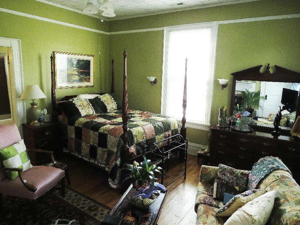 Inn Upon Moon River Plantation Chester Eksteriør bilde